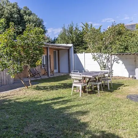 Maison Au Calme, A Deux Pas Du Port Et Des Plages