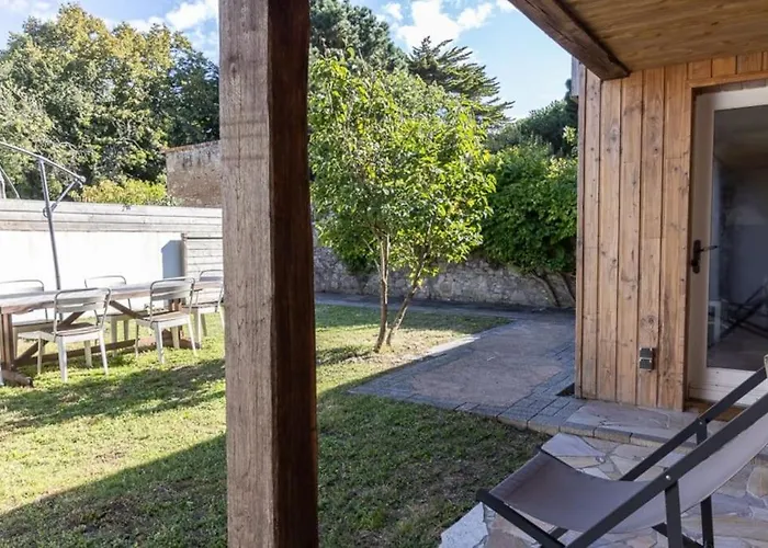 펜션 Maison Au Calme, A Deux Pas Du Port Et Des Plages