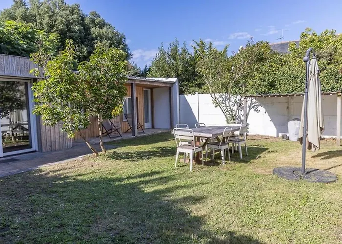 Maison Au Calme, A Deux Pas Du Port Et Des Plages